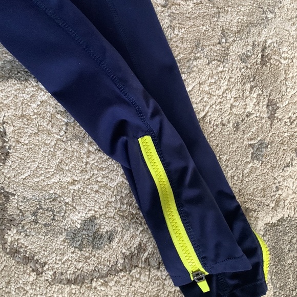 Fabletics Blue Motion365 Trinity Utility Leggings - Picture 6 of 6